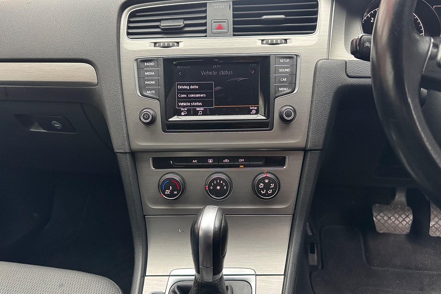 2014 Volkswagen Golf photo 9