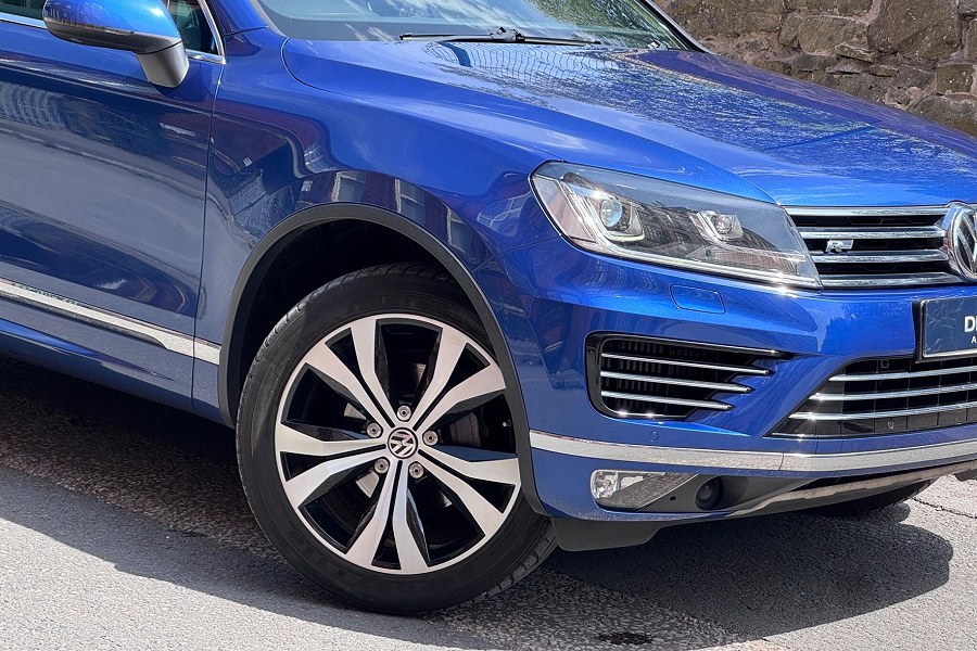 2016 Volkswagen Touareg photo 6