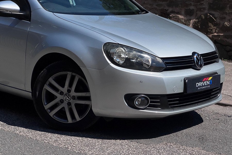 2010 Volkswagen Golf photo 6