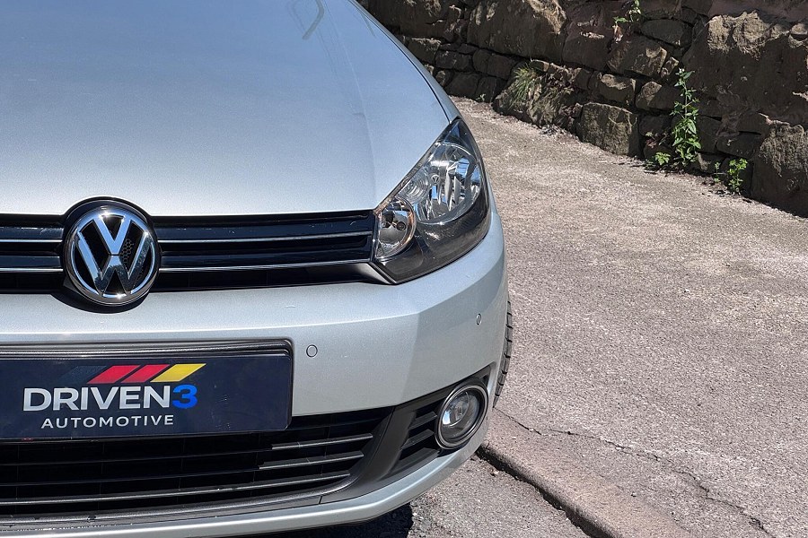 2010 Volkswagen Golf photo 8