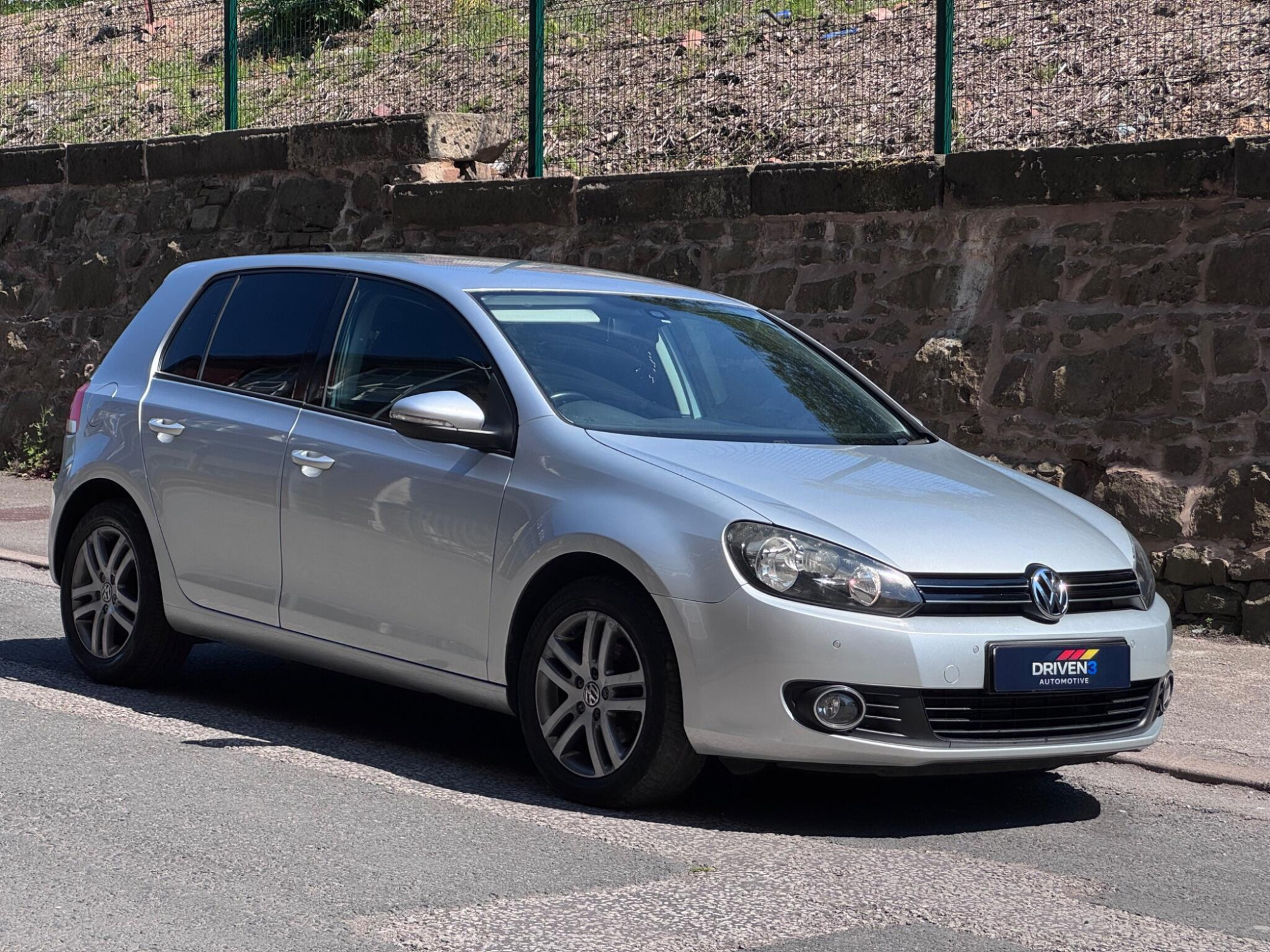 Volkswagen Golf photo 2