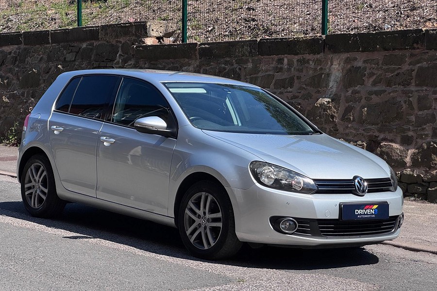 Volkswagen Golf photo 2
