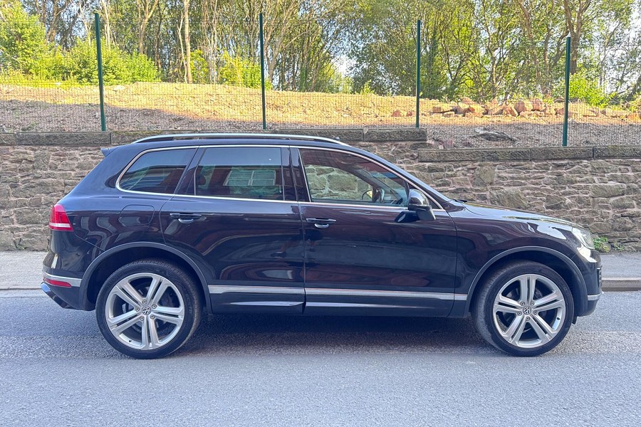 2016 Volkswagen Touareg photo 8