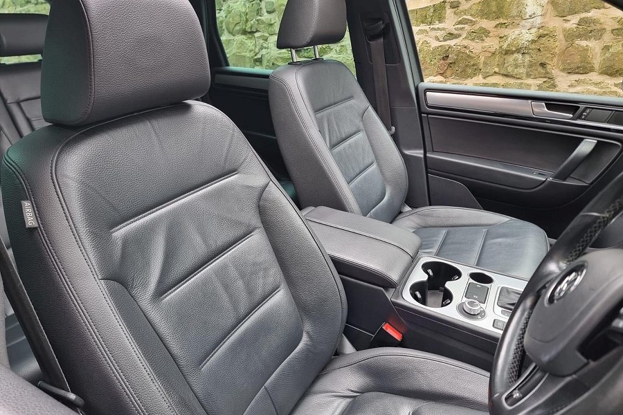 2016 Volkswagen Touareg photo 12