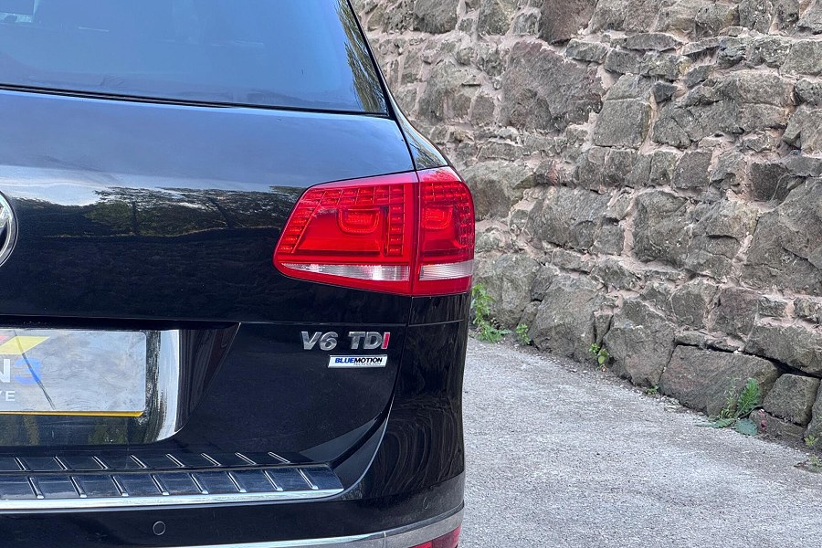 2016 Volkswagen Touareg photo 6