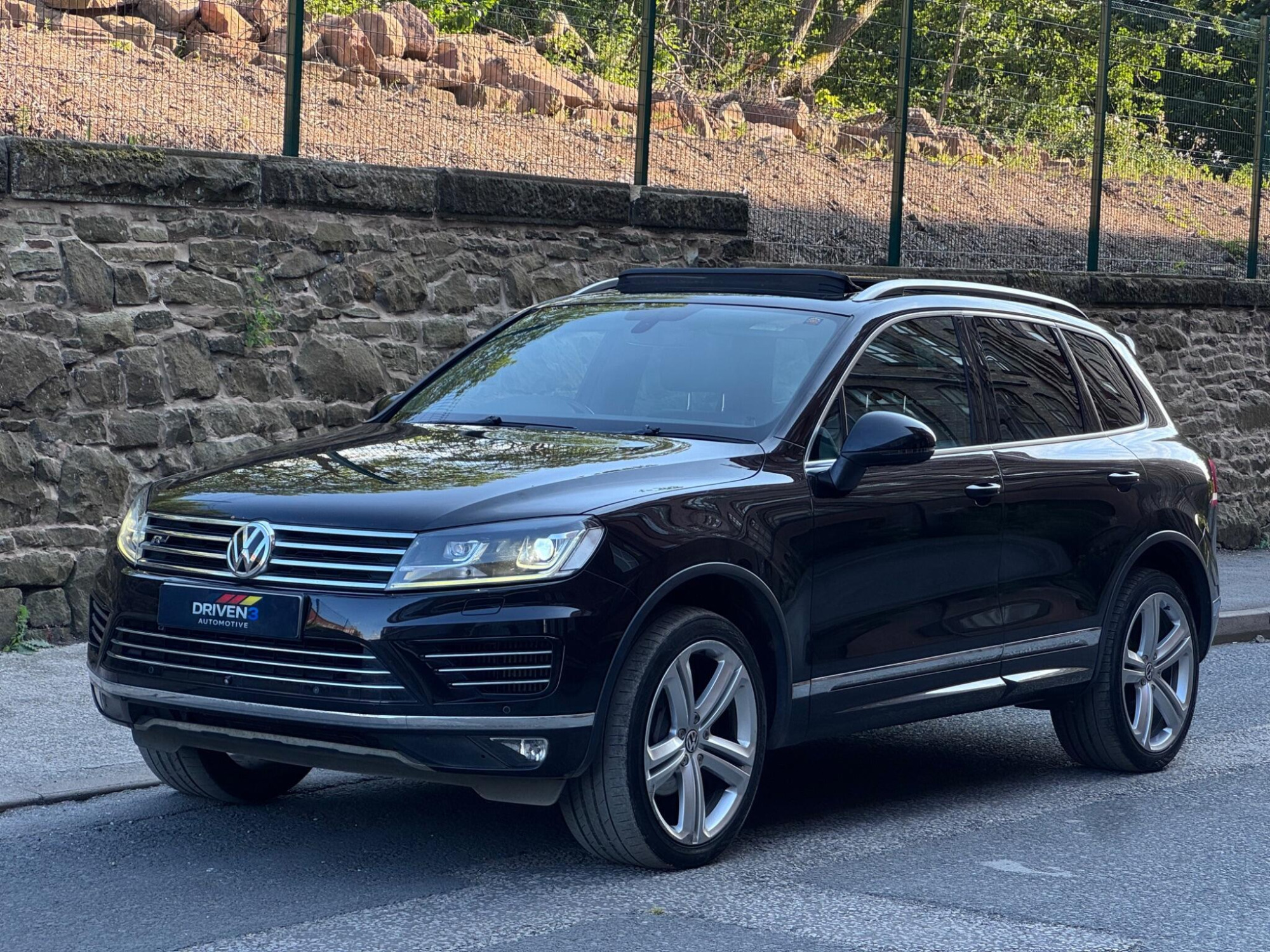 Volkswagen Touareg photo 2