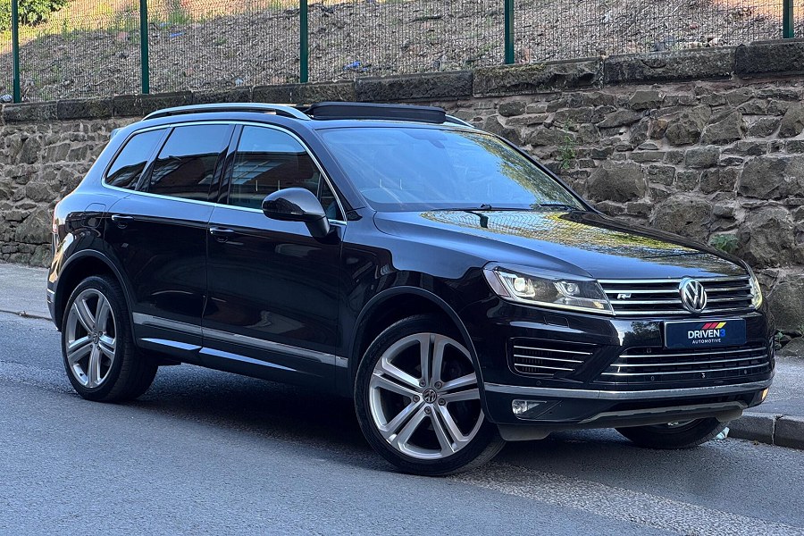 2016 Volkswagen Touareg photo 1