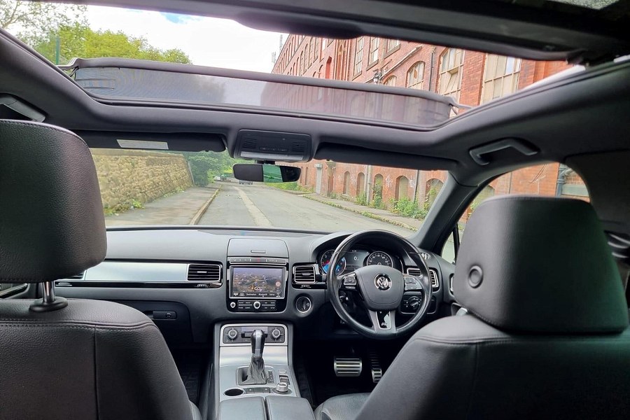2016 Volkswagen Touareg photo 11