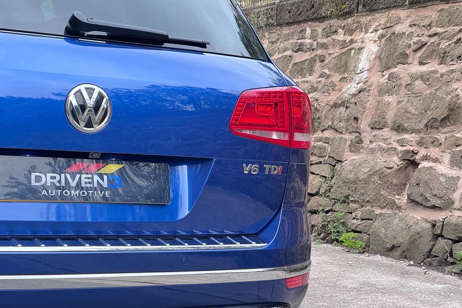 2018 Volkswagen Touareg photo 14
