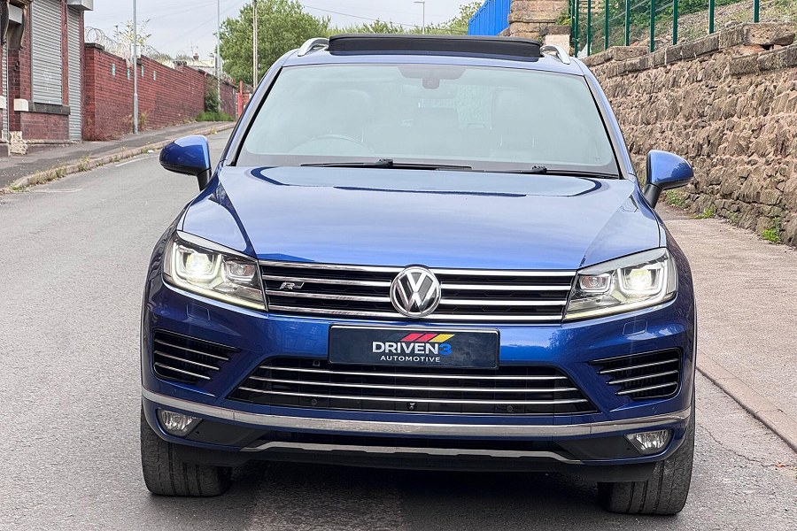 2018 Volkswagen Touareg photo 9