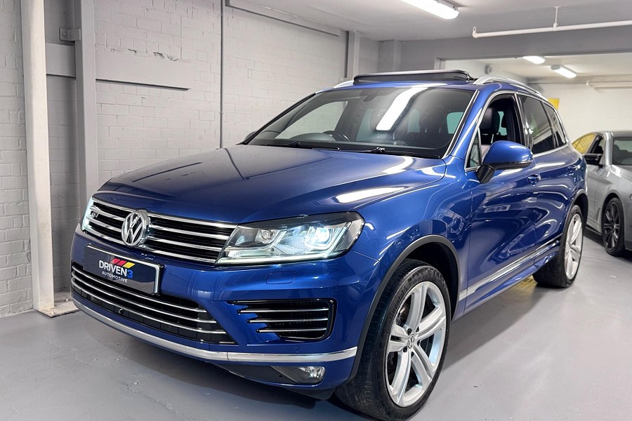 2018 Volkswagen Touareg photo 4