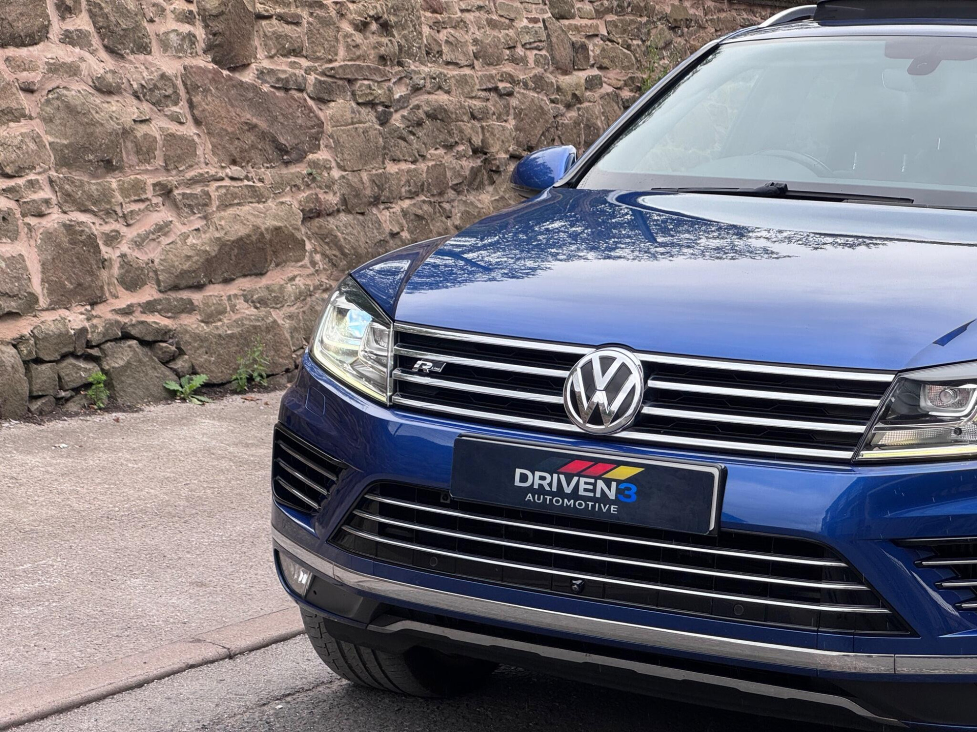 Volkswagen Touareg photo 2