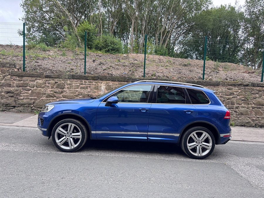 2017 Volkswagen Touareg photo 9
