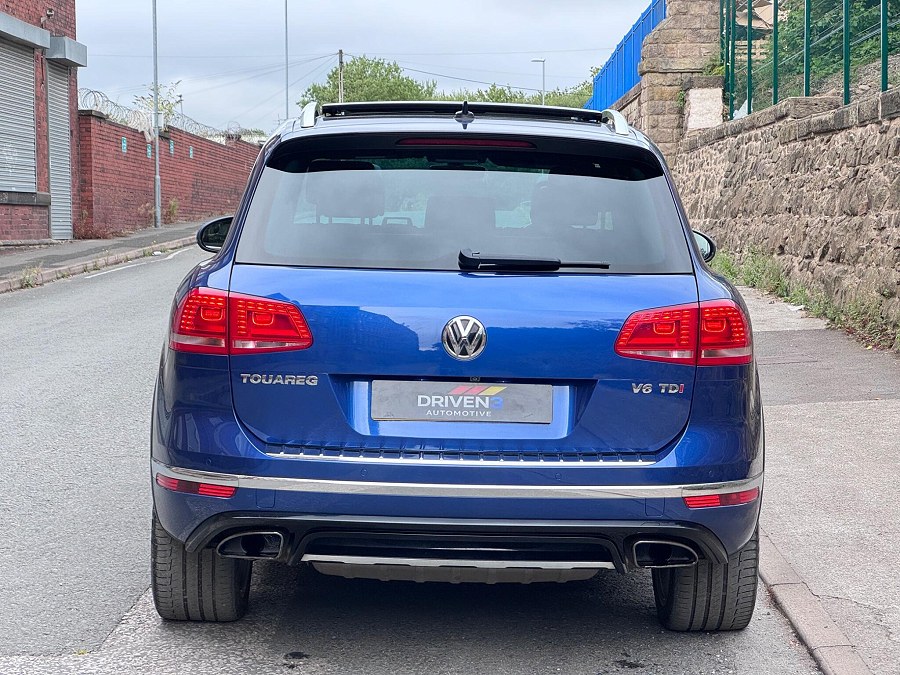 2017 Volkswagen Touareg photo 10