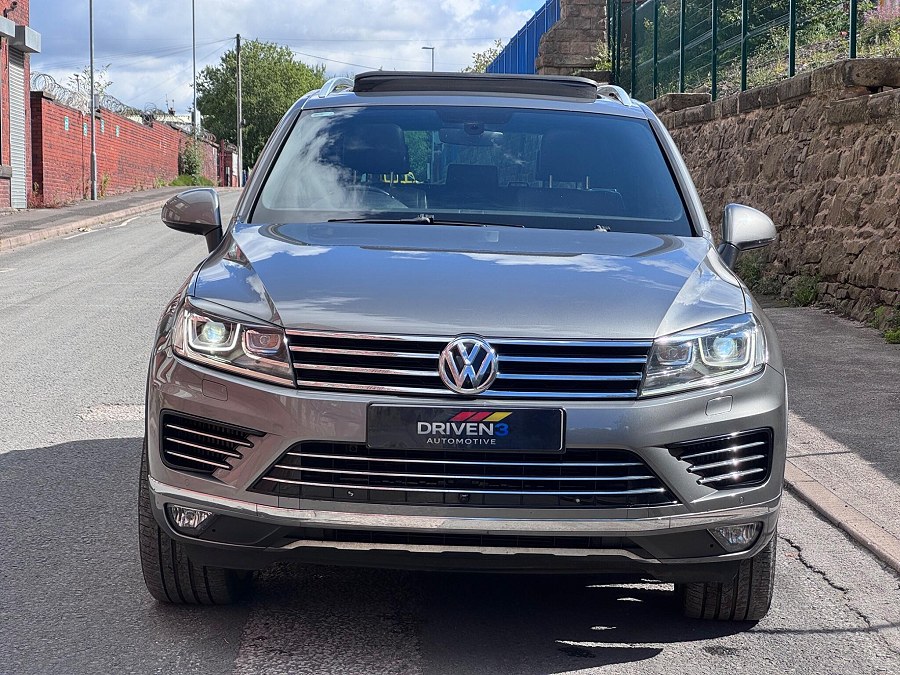 2016 Volkswagen Touareg photo 6