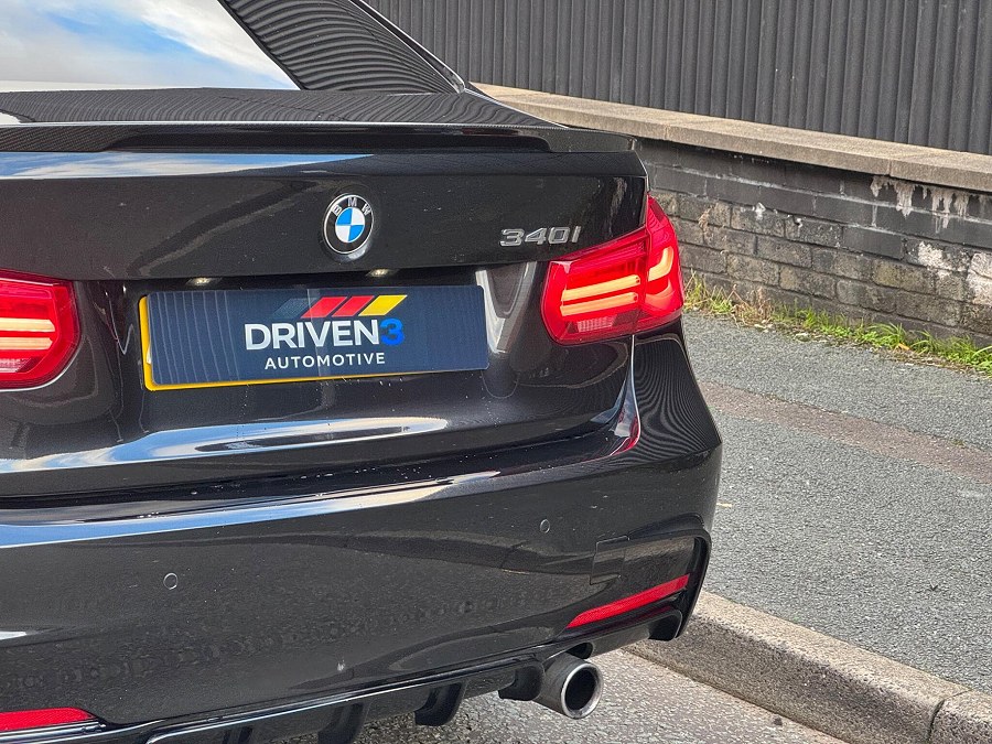 2016 BMW 3 Series photo 4