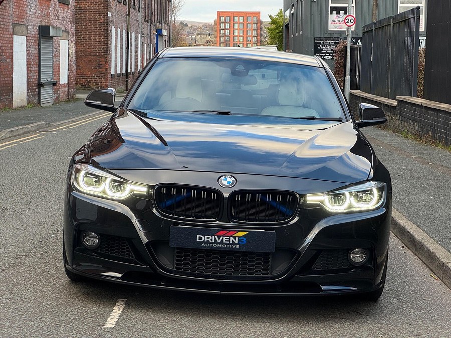 BMW 3 Series photo 2
