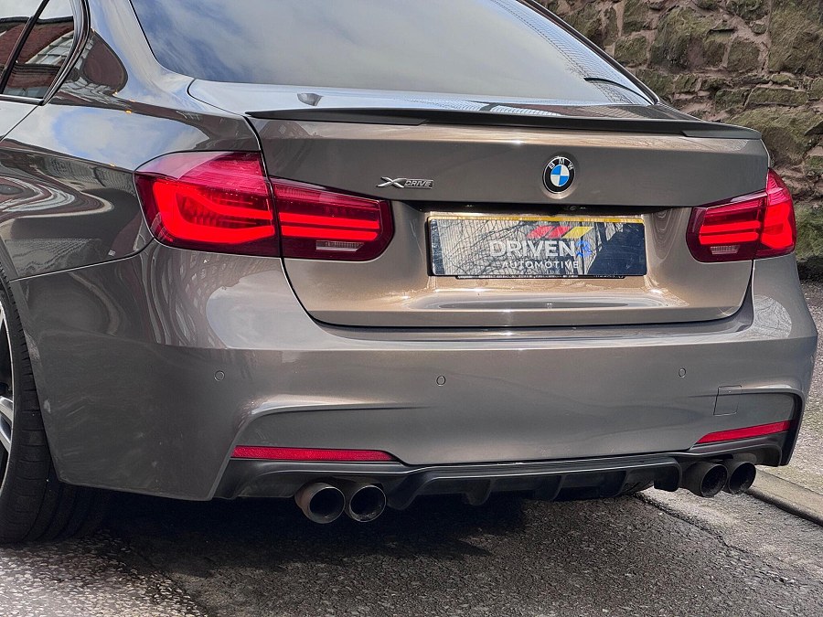 2018 BMW 3 Series photo 10