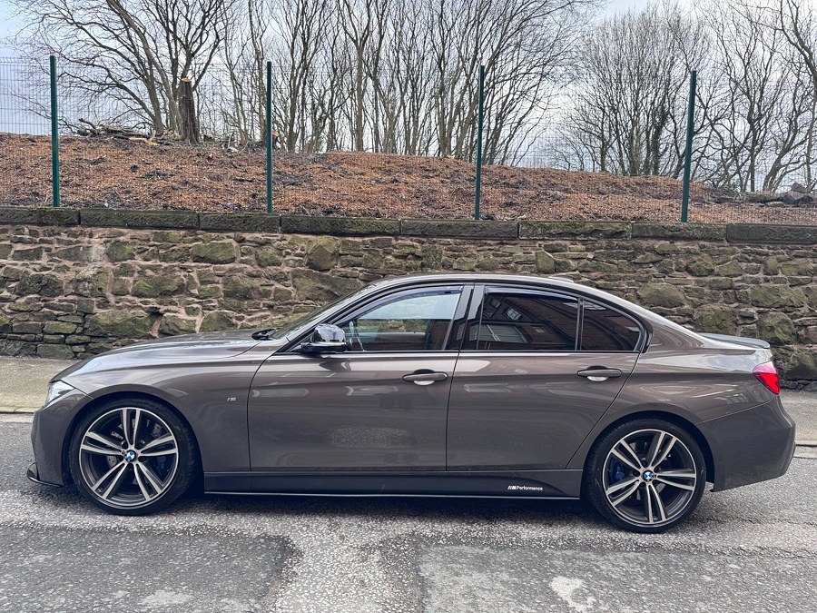 2018 BMW 3 Series photo 8