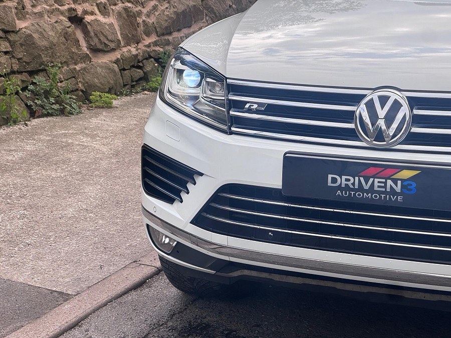2017 Volkswagen Touareg photo 7