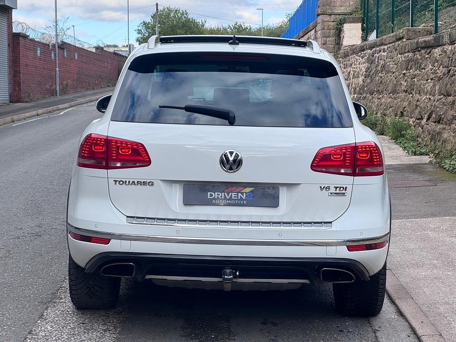2017 Volkswagen Touareg photo 12