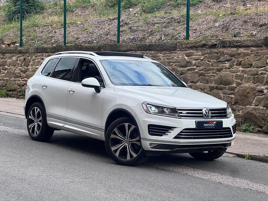 2017 Volkswagen Touareg photo 1