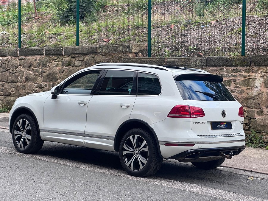 2017 Volkswagen Touareg photo 5