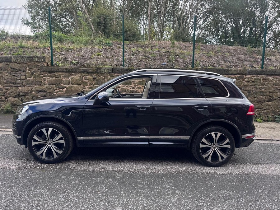 2016 Volkswagen Touareg photo 6
