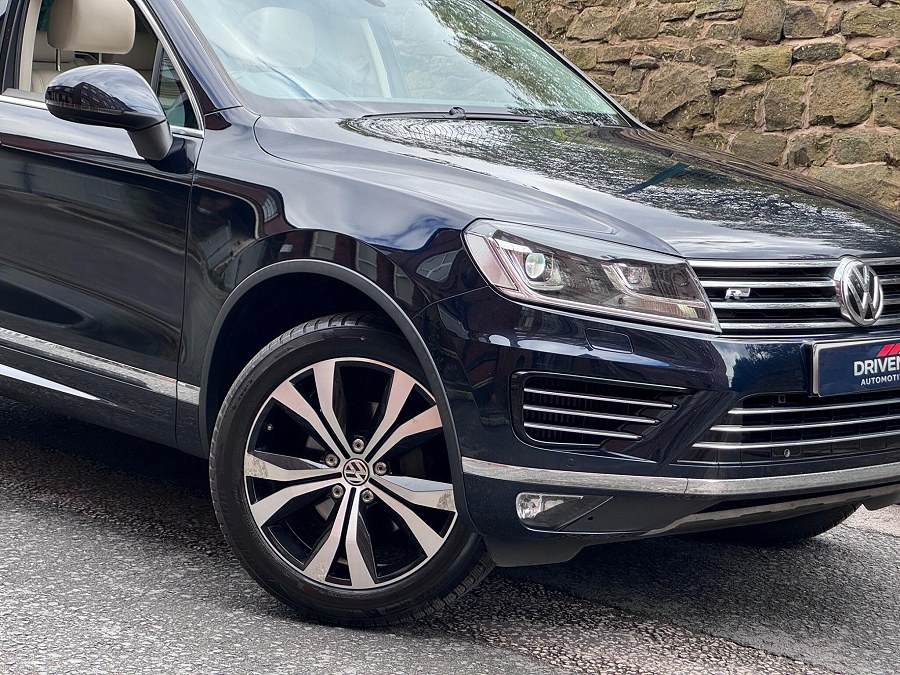 Volkswagen Touareg photo 2