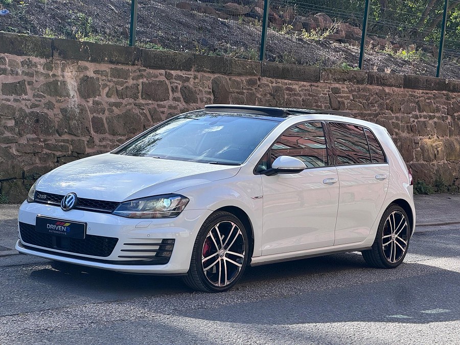 2016 Volkswagen Golf photo 9