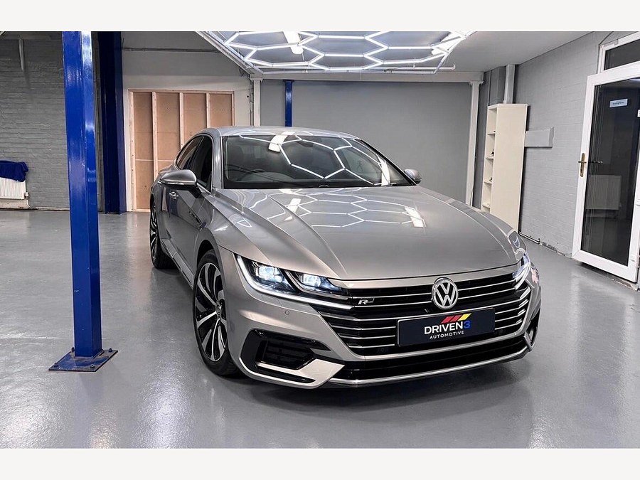 2018 Volkswagen Arteon photo 2