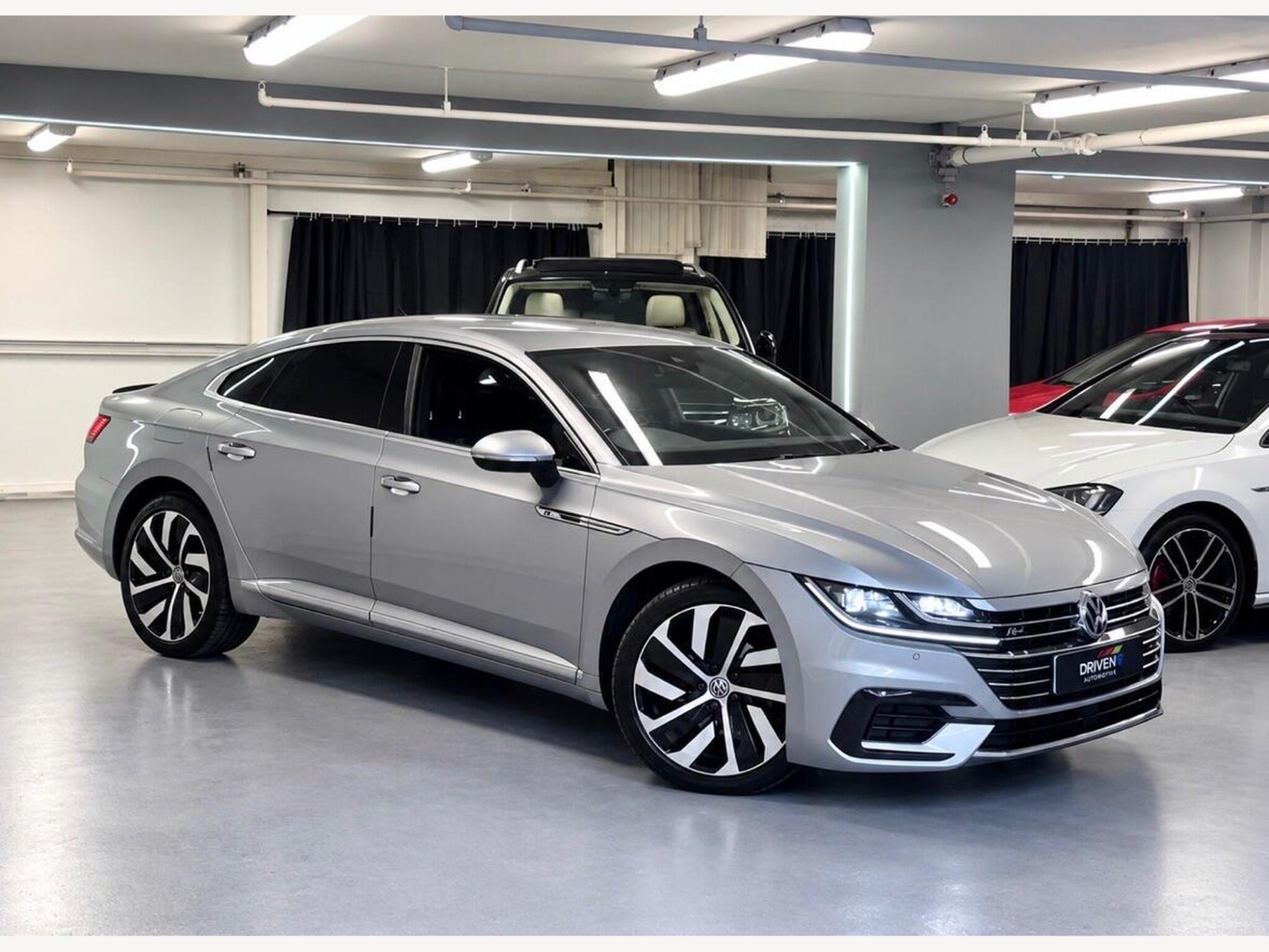 2018 Volkswagen Arteon 2.0 TDI R-Line Fastback DSG Euro 6 (s/s) 5dr for sale at Driven3 automotive