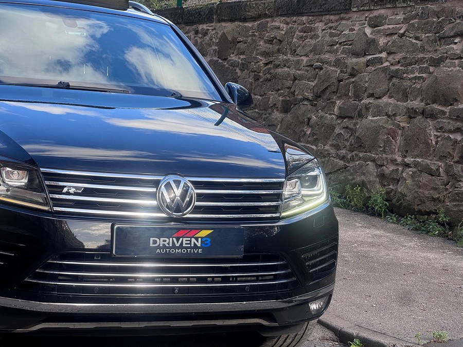 2017 Volkswagen Touareg photo 6