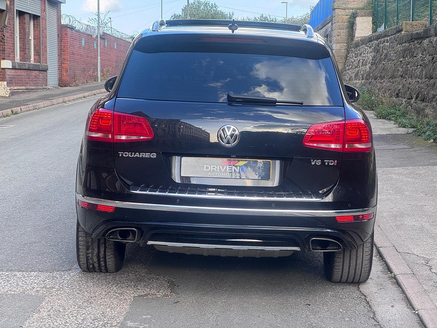 2017 Volkswagen Touareg photo 8
