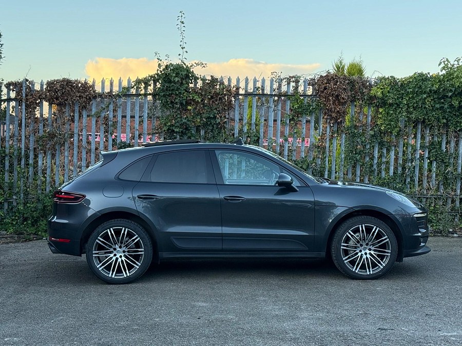 2016 Porsche Macan photo 7