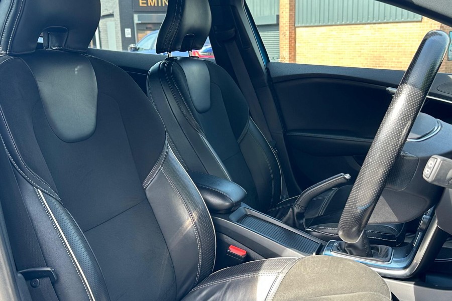 2015 Volvo V40 photo 13
