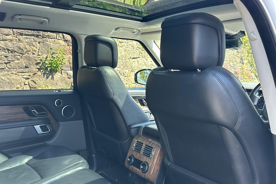 2020 Land Rover Range Rover photo 14