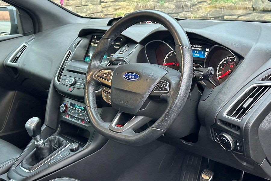 2015 Ford Focus photo 9