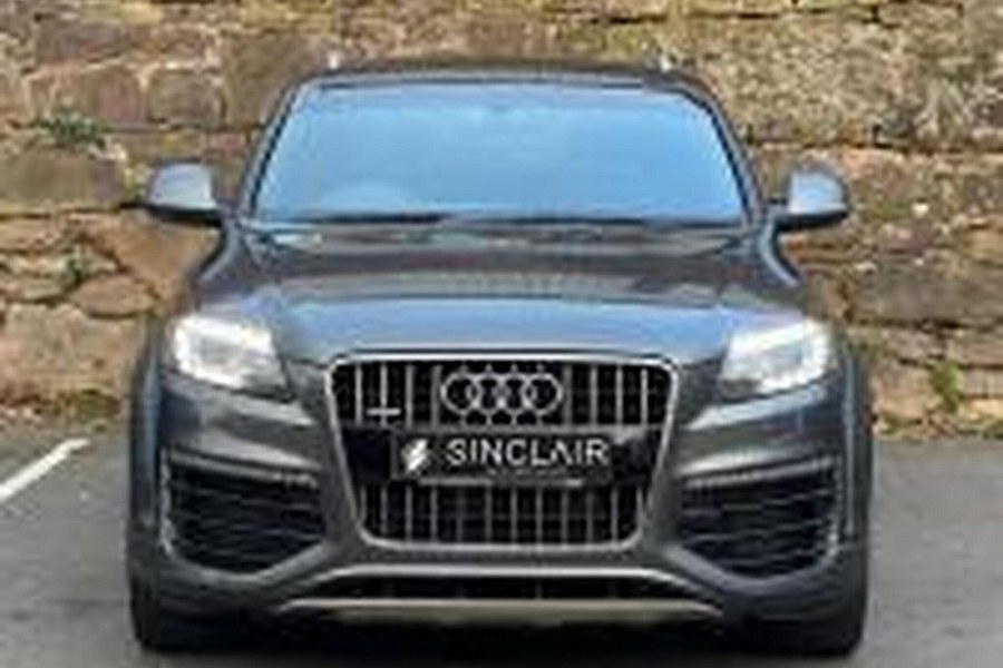 Audi Q7 photo 2