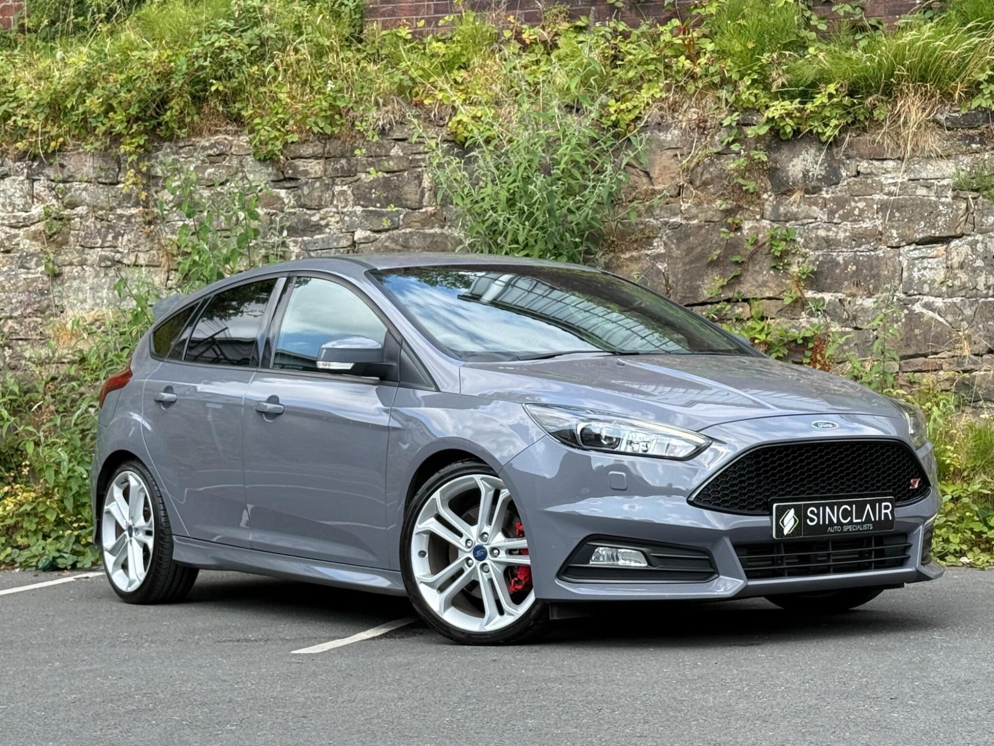 2016 Ford Focus 2.0T EcoBoost ST-3 Euro 6 (s/s) 5dr for sale at Sinclair Auto Specialists