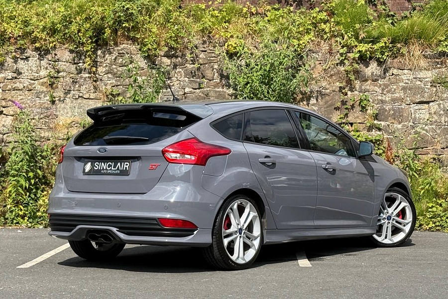 2016 Ford Focus photo 8