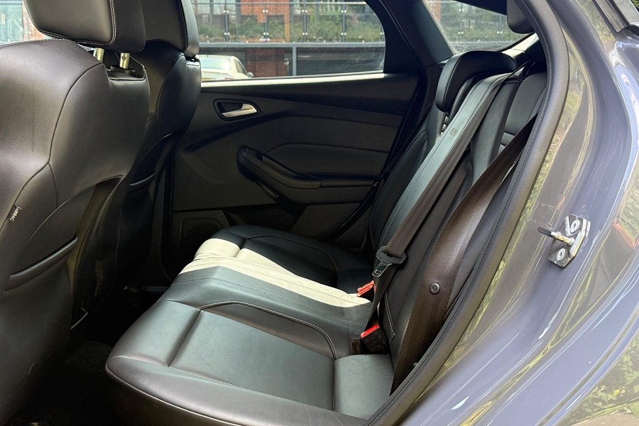 2017 Ford Focus photo 14