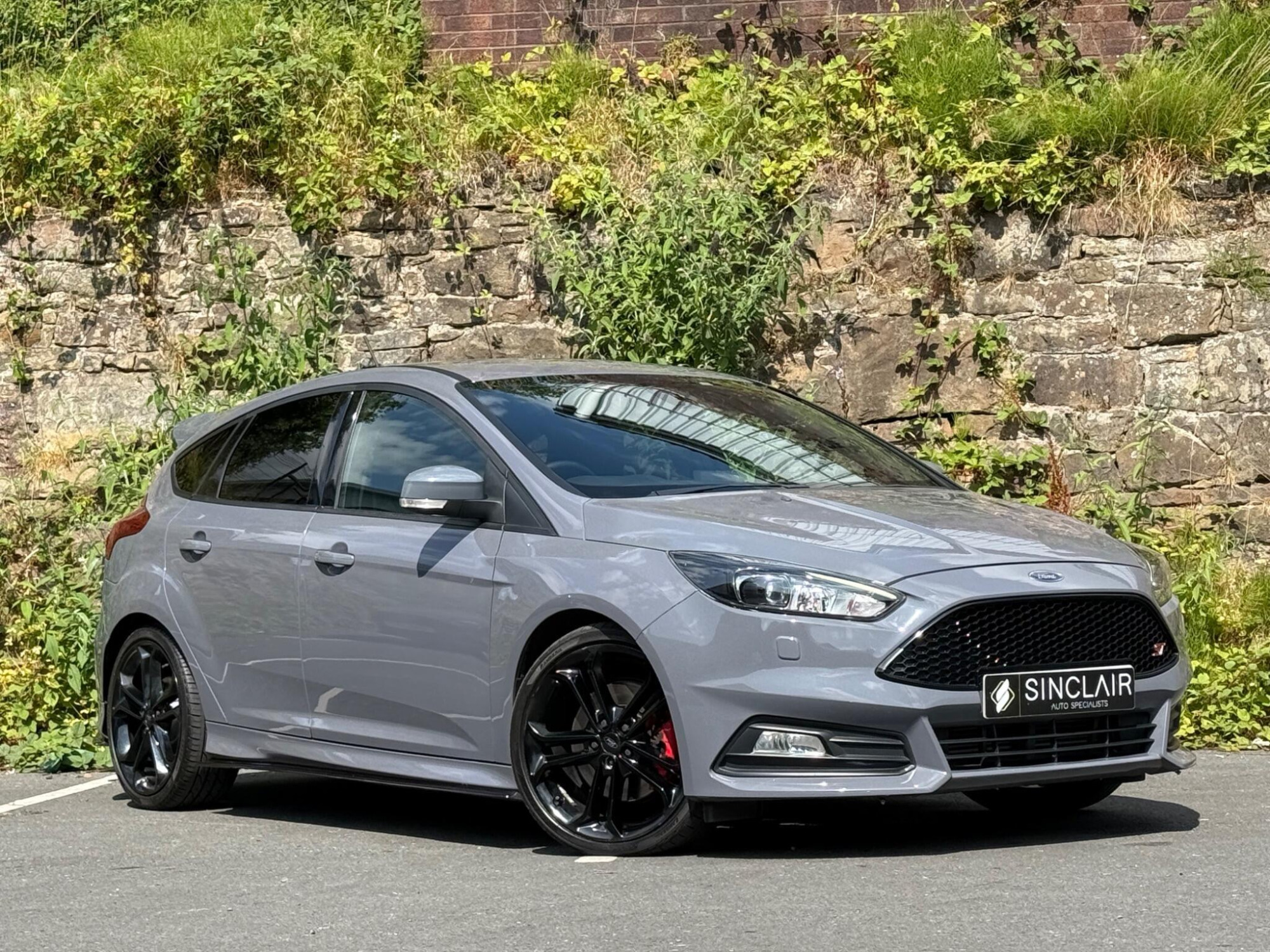 2017 Ford Focus 2.0T EcoBoost ST-3 Euro 6 (s/s) 5dr for sale at Sinclair Auto Specialists