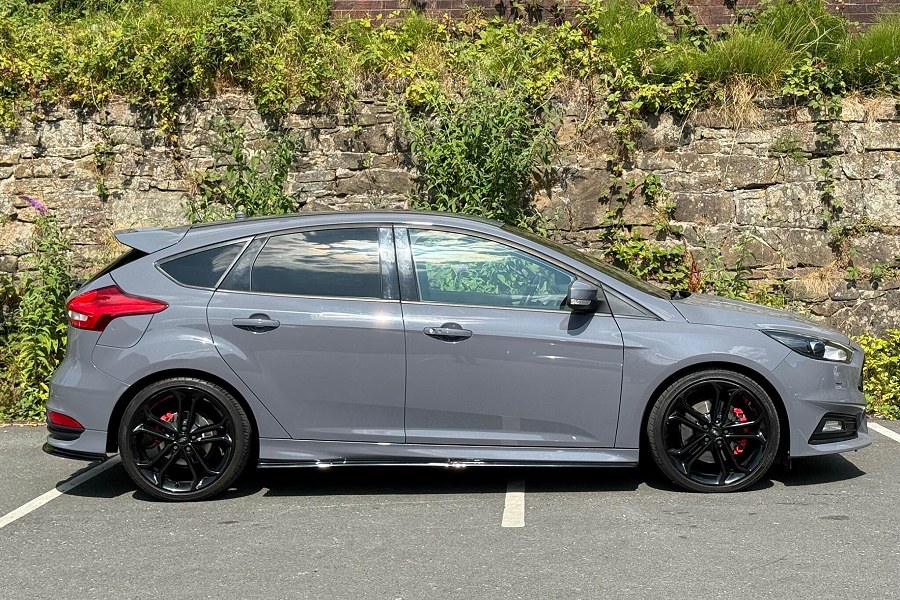 2017 Ford Focus photo 8