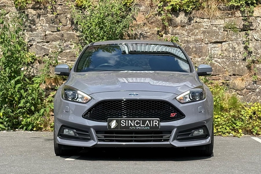 Ford Focus photo 2