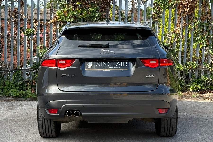 2018 Jaguar F-PACE photo 6