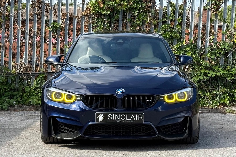 BMW M3 photo 2