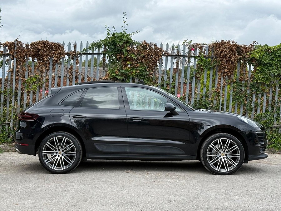 2016 Porsche Macan photo 7