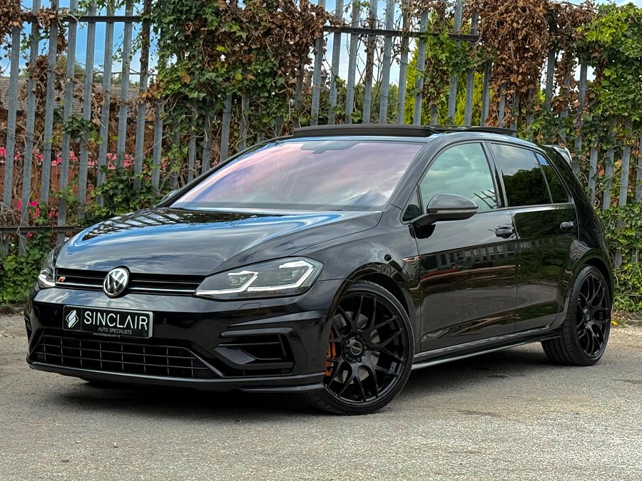 2018 Volkswagen Golf photo 3