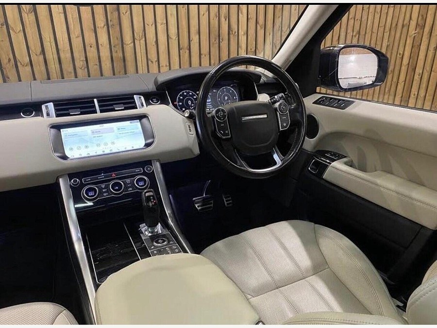 2017 Land Rover Range Rover Sport photo 4